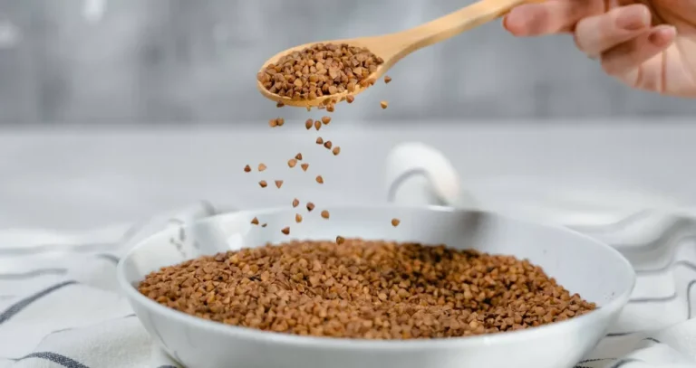 ماذا يحدث لسكر الدم عند تناول الحلبة يومياً؟