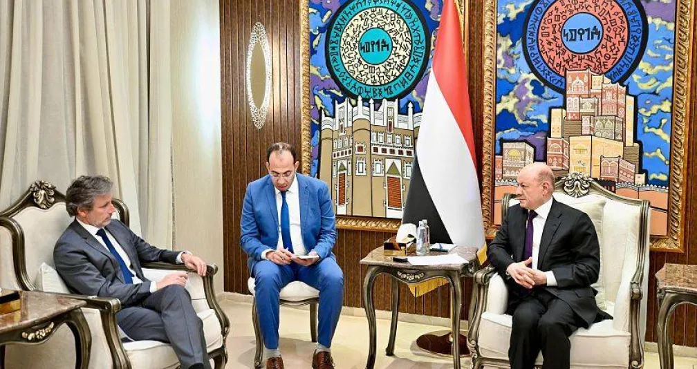 اليمن يطالب بتجفيف مصادر تسليح الحوثيين