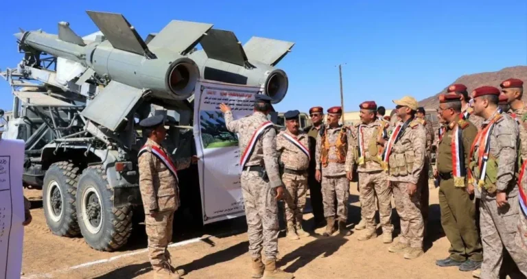 الإعلام العسكري اليمني يحاصر الدعاية الحوثية