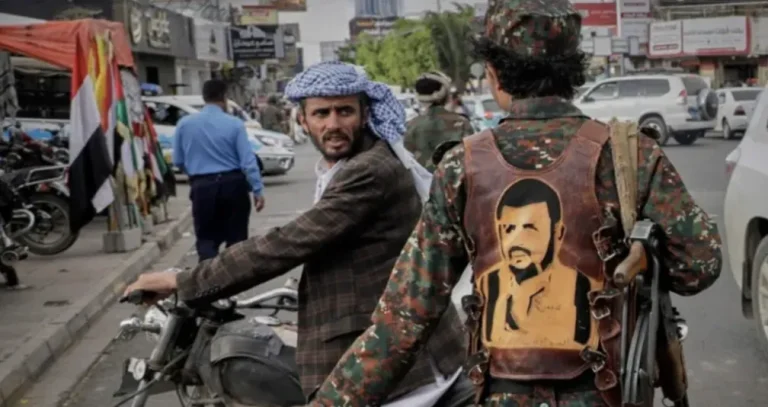 ضغوط حوثية على عائلات وقبائل المقاتلين مع الجيش اليمني