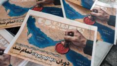 استهداف سفينيتين تتبعان للإمارات في هرمز، وطهران وتؤكد سيطرتها على المضيق