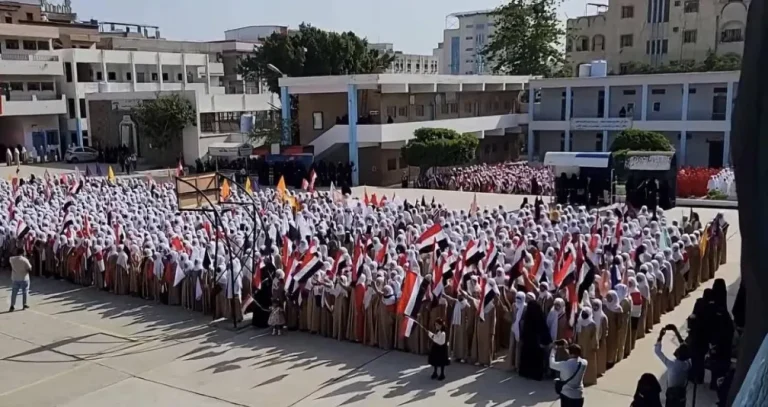 أزمة المعيشة تدفع أطفال اليمن خارج مقاعد الدراسة