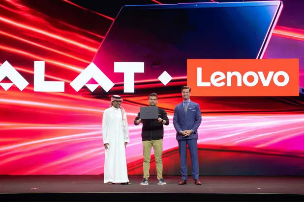 «لينوفو» تقترب من الإنتاج التجاري في السعودية... أكبر مصانعها خارج الصين