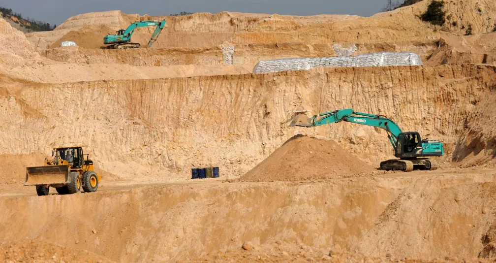 المعادن النادرة تعيد الضغط على هدنة الصين وأميركا