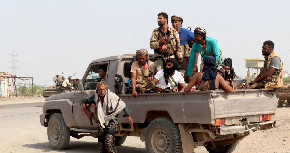 الجيش اليمني يطارد الحوثيين جنوب شرقي الحديدة