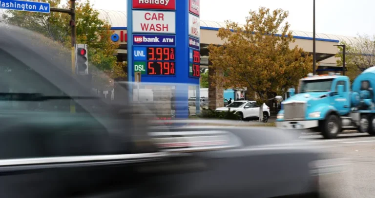 الديزل يسجل سعراً قياسياً جديداً في أميركا عند 5.90 دولار للغالون