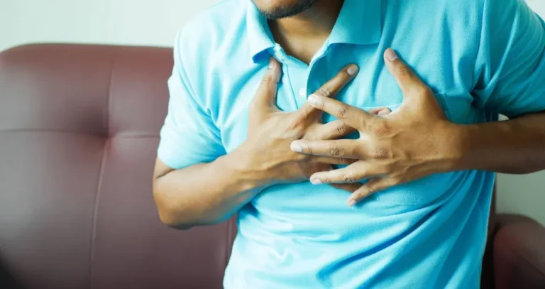 خصرك ومصافحتك وعنوانك البريدي... علامات قد تكشف صحة قلبك