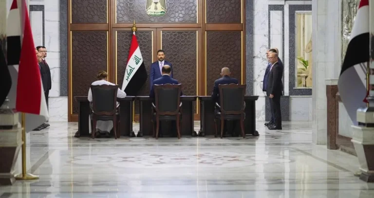 العراق يوقّع اتفاقاً مدته 25 عاماً لتطوير حقل عجيل النفطي