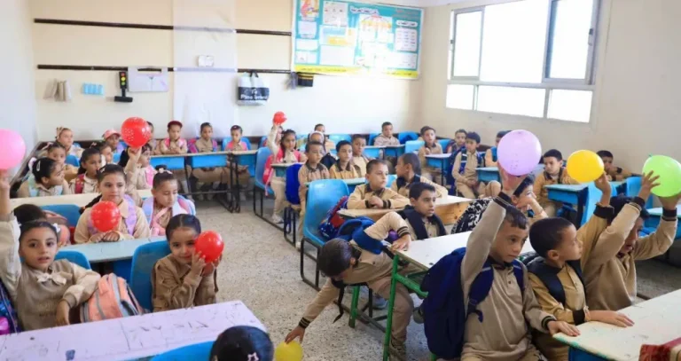«جدل التجهيزات» يرافق انطلاق العام الدراسي الجديد في مصر