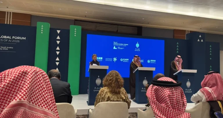 «اليونيسكو»: تحذيرات متزايدة من فقدان السيطرة على تطوير الذكاء الاصطناعي