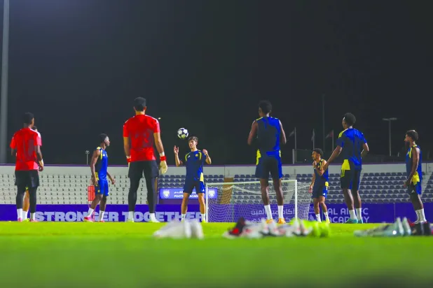 الهلال والنصر يدشنان رحلة «النخبة»... طموح اللقب يبدأ من الرياض والعين
