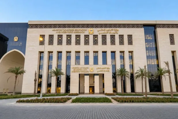 التوسع في استقدام الطلاب الوافدين... هل «يجور» على حقوق المصريين؟
