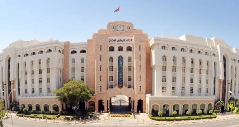 عُمان ترفع الفائدة 25 نقطة أساس بعد قرار «الفيدرالي»