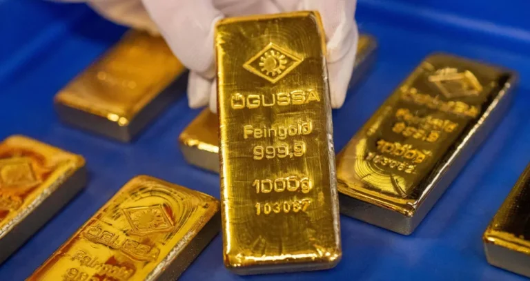 الذهب يستقر قرب 4380 دولاراً مع ترقب مسار التضخم والفائدة