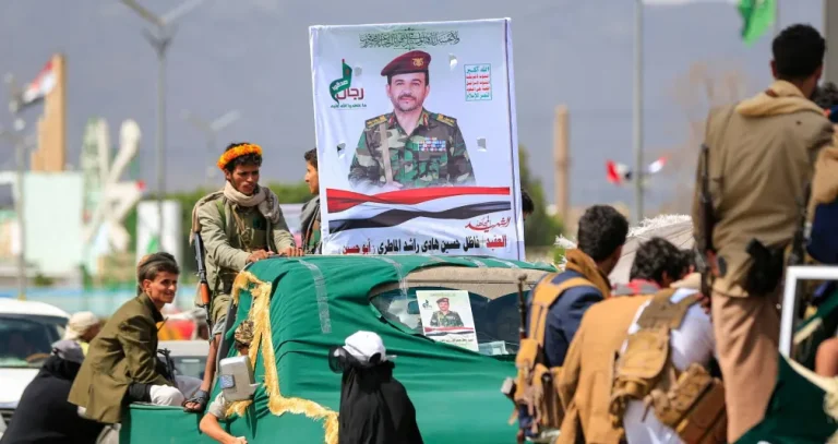 جبهات تعز تستنزف الحوثيين وتطارد تعزيزاتهم