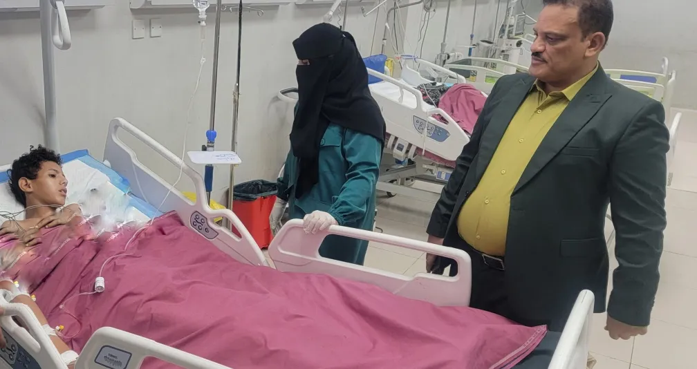الهجمات الحوثية تشل 80 % من قطاع الصحة في غرب تعز