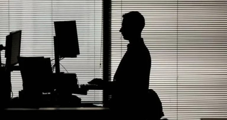 كيف تكتشف وجود شخصية سيكوباتية في العمل؟