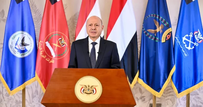 العليمي يعلن بدء المعركة العسكرية الشاملة ضد الحوثيين