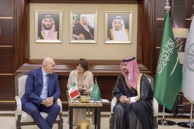 السعودية وإيطاليا تبحثان تطوير التعاون العسكري والدفاعي