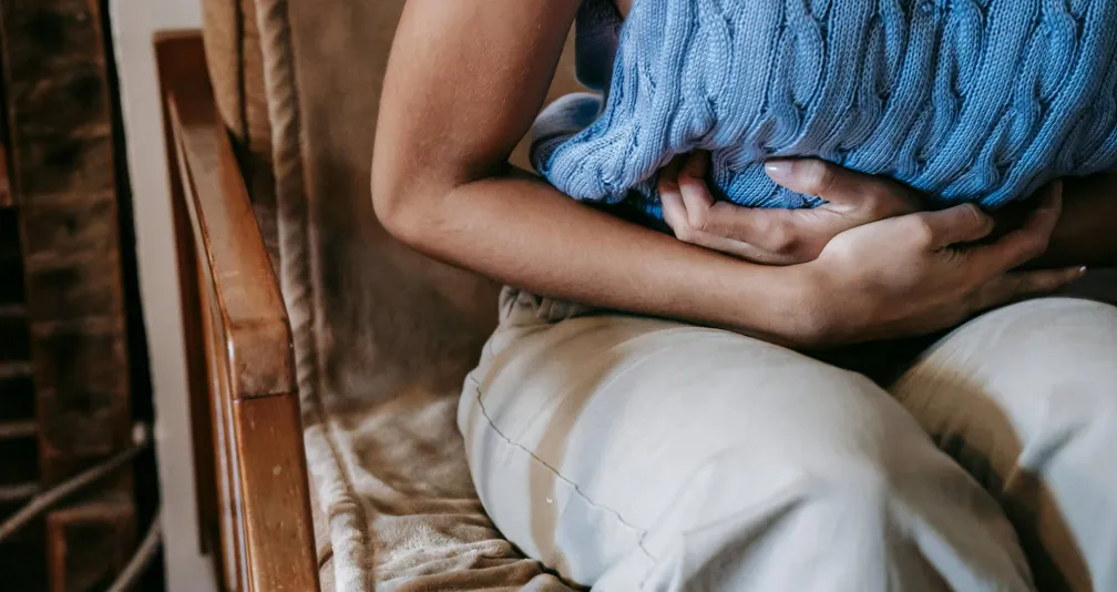 لماذا يزداد الإمساك في الشتاء؟ وكيف تتعامل معه؟
