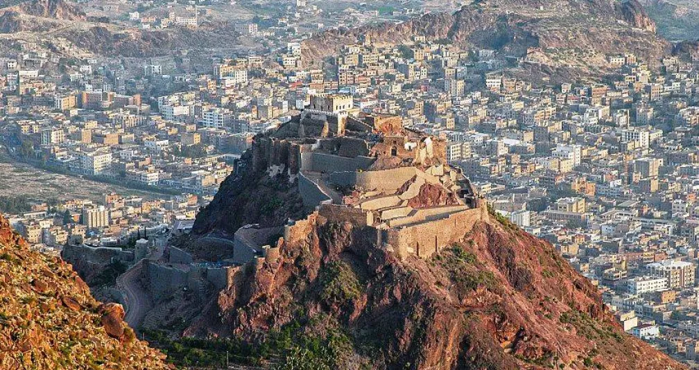 الحكومة اليمنية تطالب بتحرك أممي عاجل لفك حصار تعز
