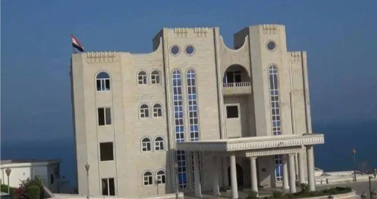 هجوم حوثي على القصر الرئاسي في عدن