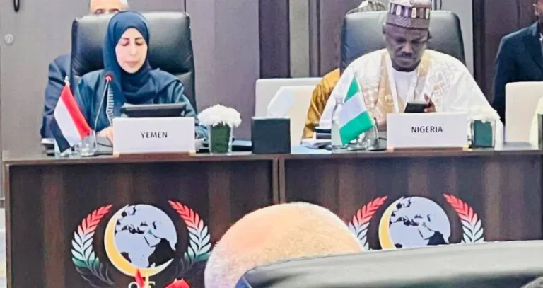 اليمن يرفض تقديم إيران نفسها وسيطاً وهي تسلّح الحوثيين
