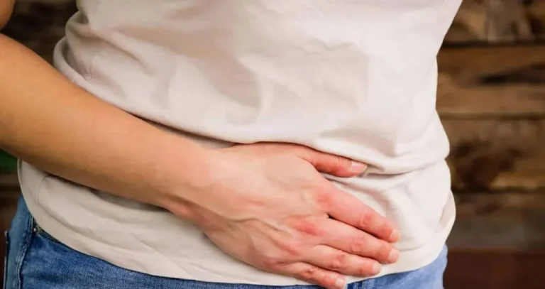 قبل عقد من ظهور الأعراض... إشارات في الدم قد تنذر بالإصابة بالتهاب الأمعاء