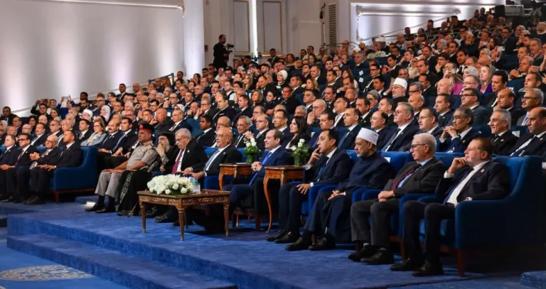 السيسي: نخوض صراعاً ضد محاولة تحطيم دور مصر