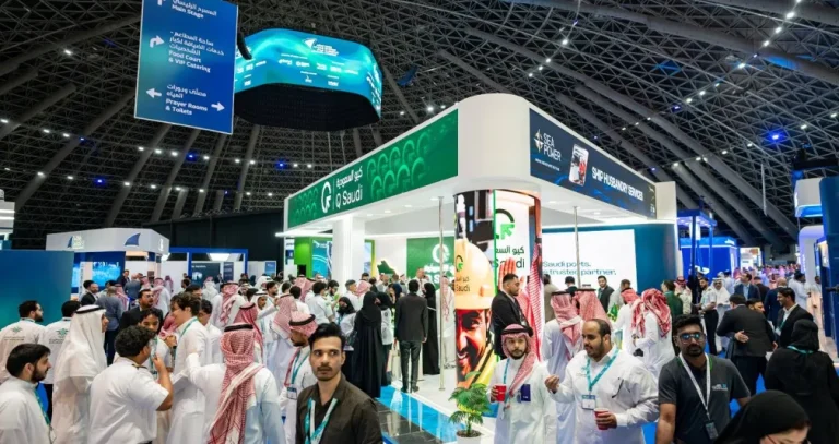 اضطرابات الملاحة تُعيد رسم خريطة الشحن... والموانئ السعودية في الواجهة