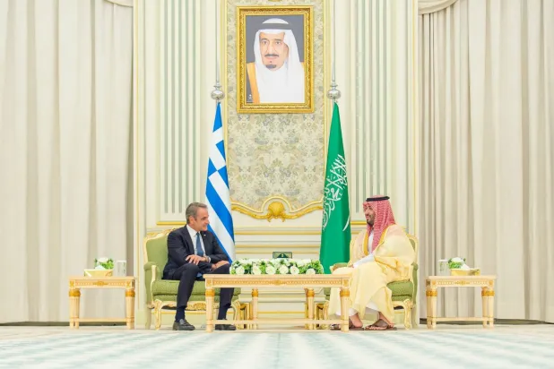 الرياض وأثينا... نحو تعاون وتنسيق دفاعي وأمني أعمق