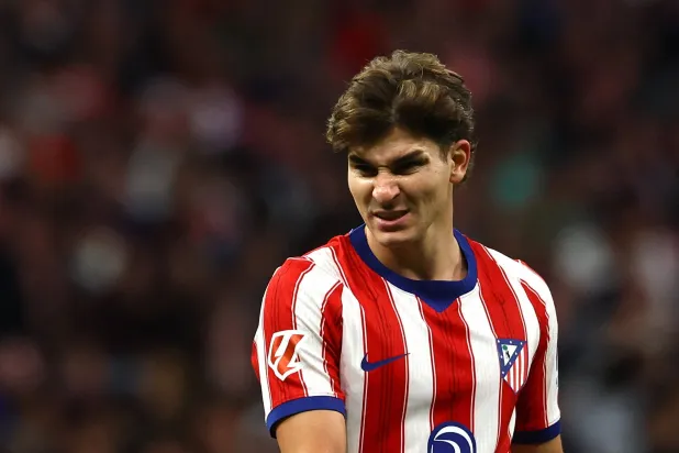 تغريم برشلونة 602 يورو بسبب محاولته التعاقد مع ألفاريز