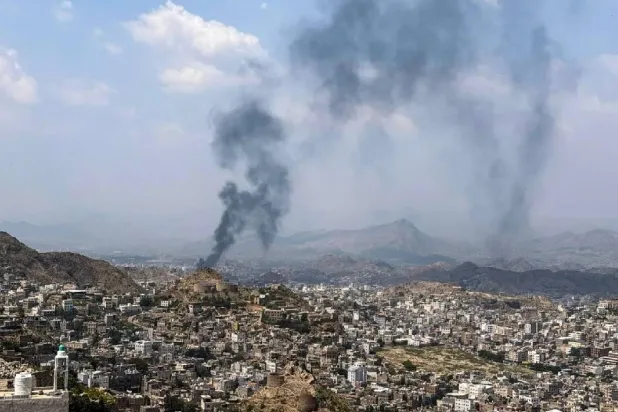 اتهام يمني للحوثيين بتسميم قذائف في تعز